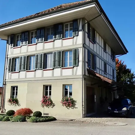 Zur alten Schmiede, 70m2 Studio mit Kaminfeuer, Sauna, E-Auto-Ladestation Fraubrunnen Exterior foto